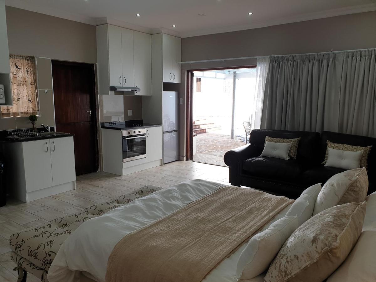 Pongola Road Self Catering Accommodation Uitenhage Dış mekan fotoğraf