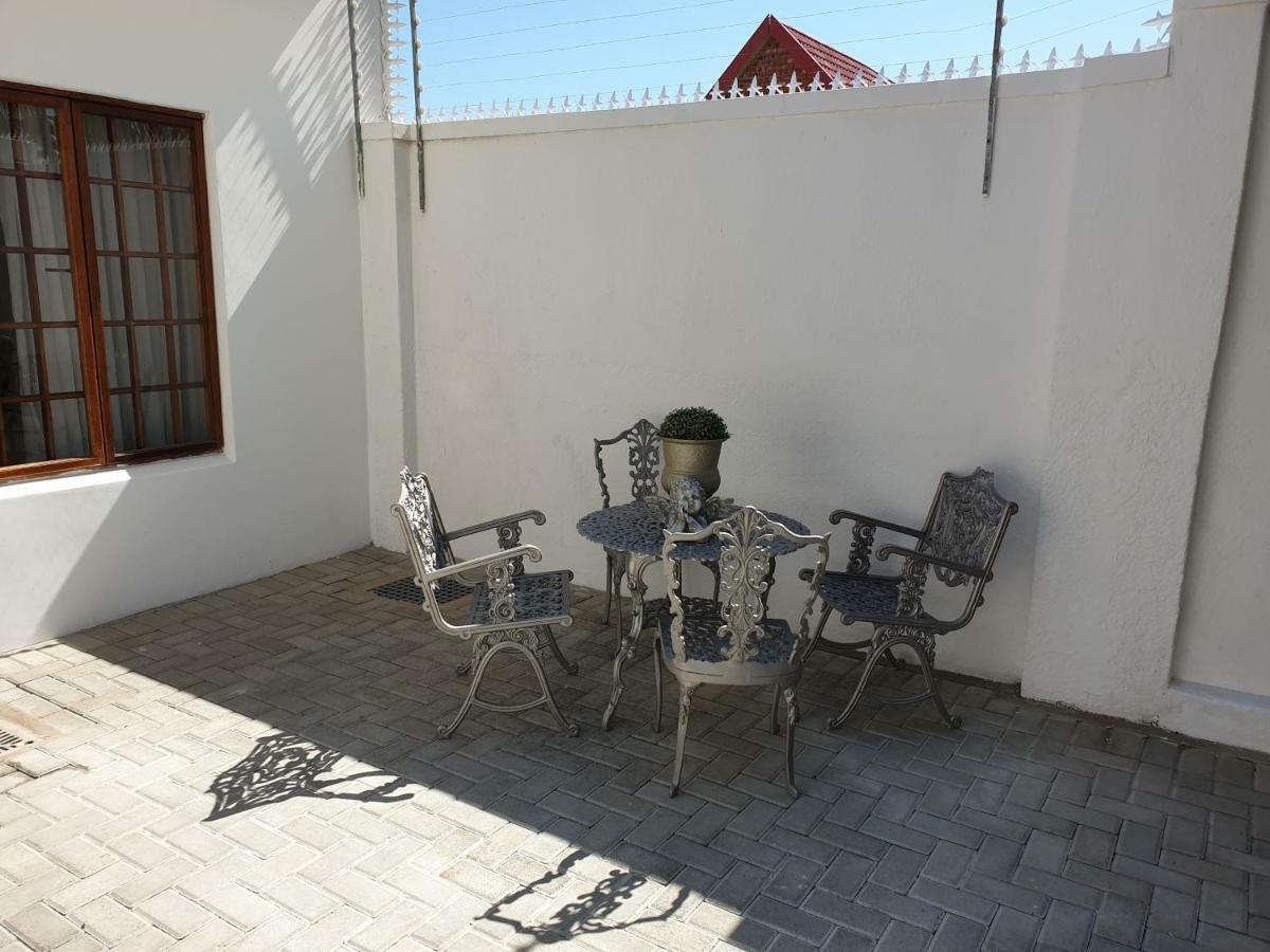 Pongola Road Self Catering Accommodation Uitenhage Dış mekan fotoğraf