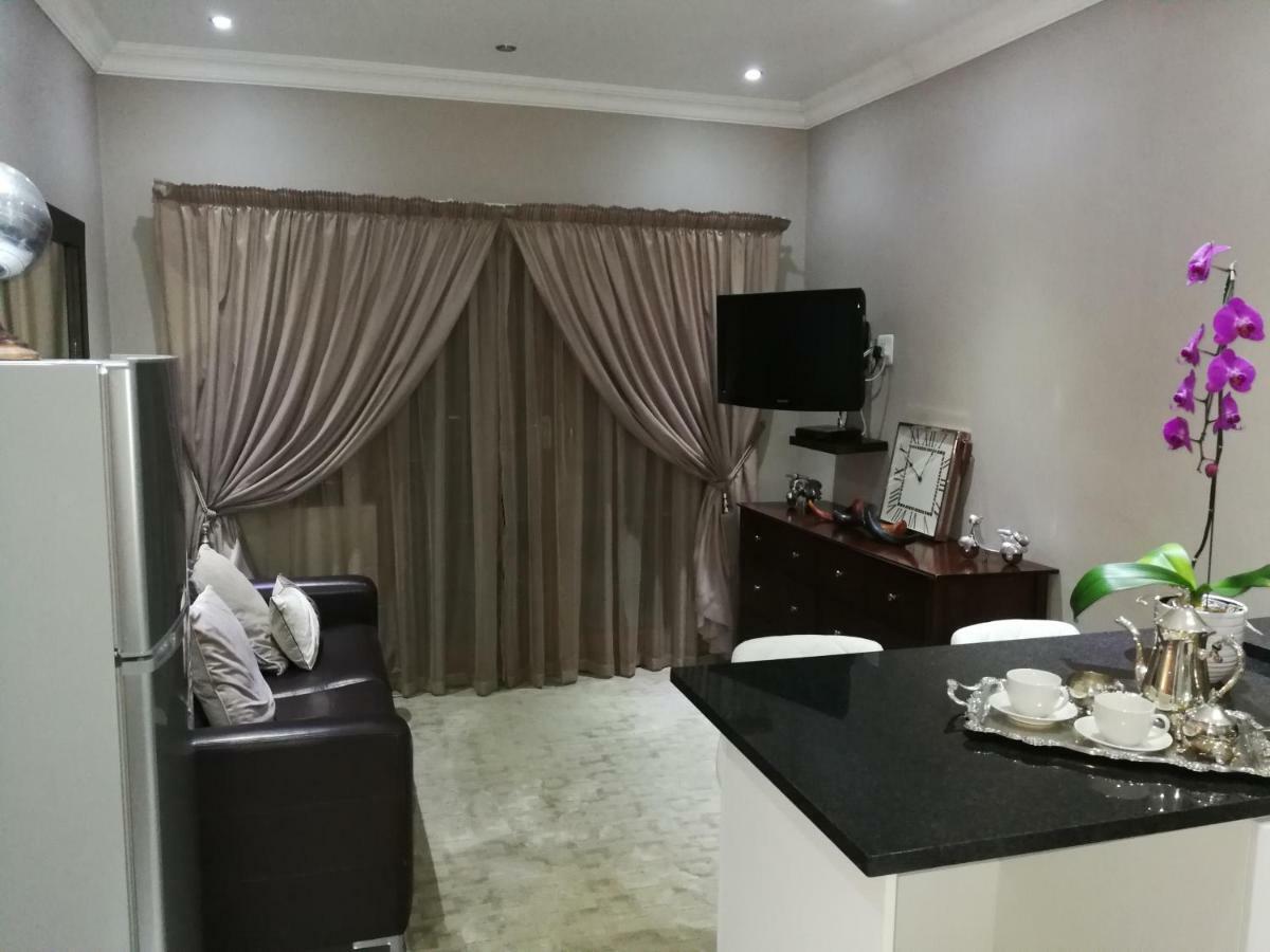 Pongola Road Self Catering Accommodation Uitenhage Dış mekan fotoğraf