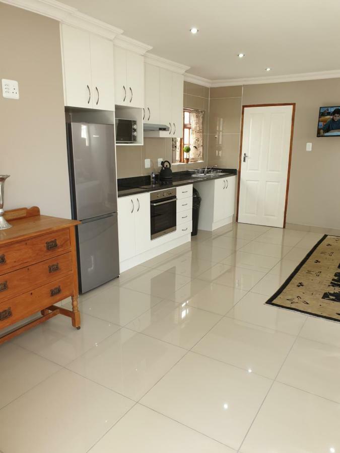 Pongola Road Self Catering Accommodation Uitenhage Dış mekan fotoğraf